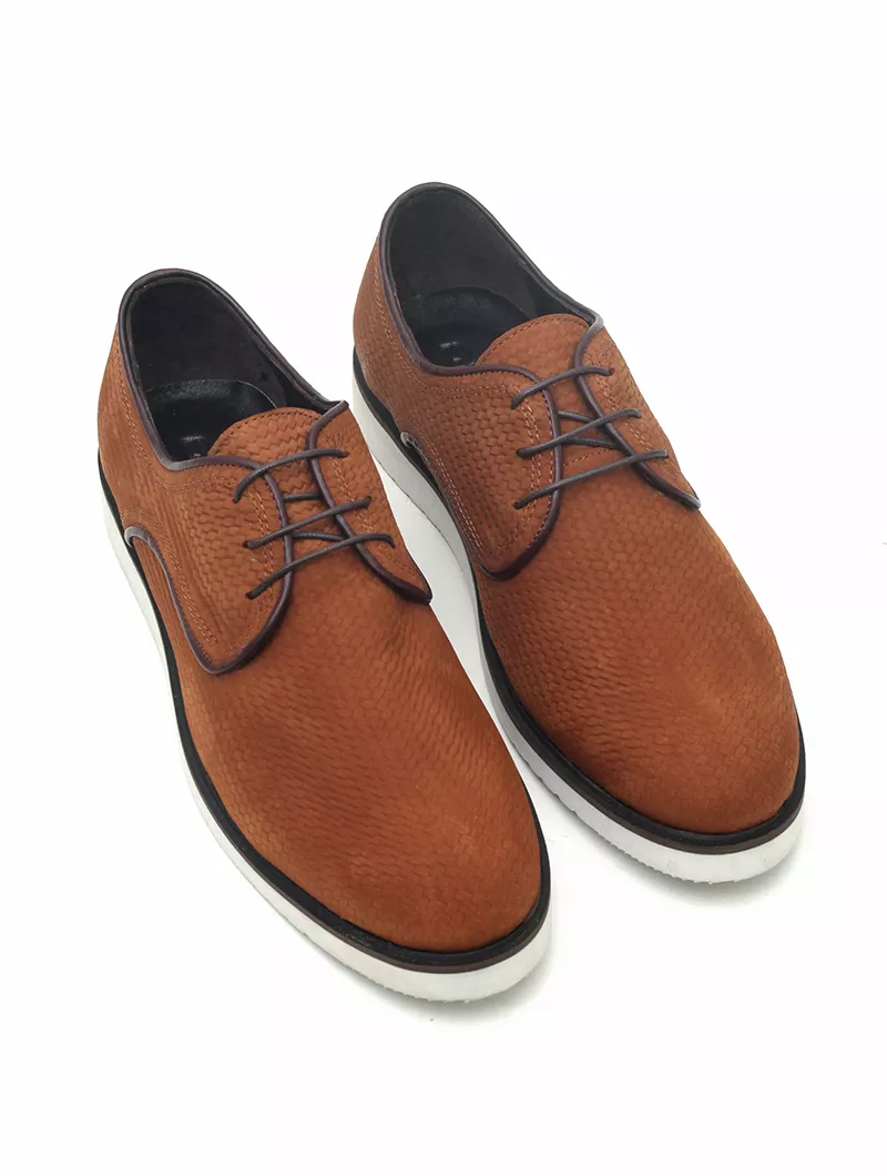 Derbies en faux daim